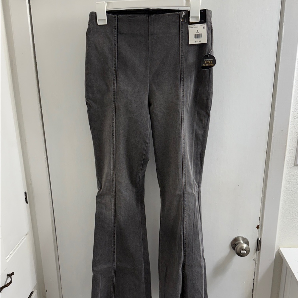 New Lee Heritage Gray Flared pants , small inseam 30”